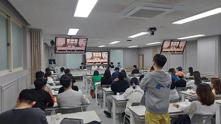 간담회