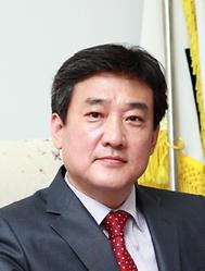 최상욱